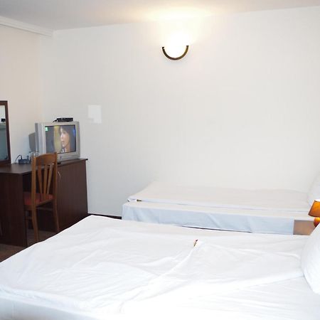 Family Hotel Diana Lyaskovo  Εξωτερικό φωτογραφία