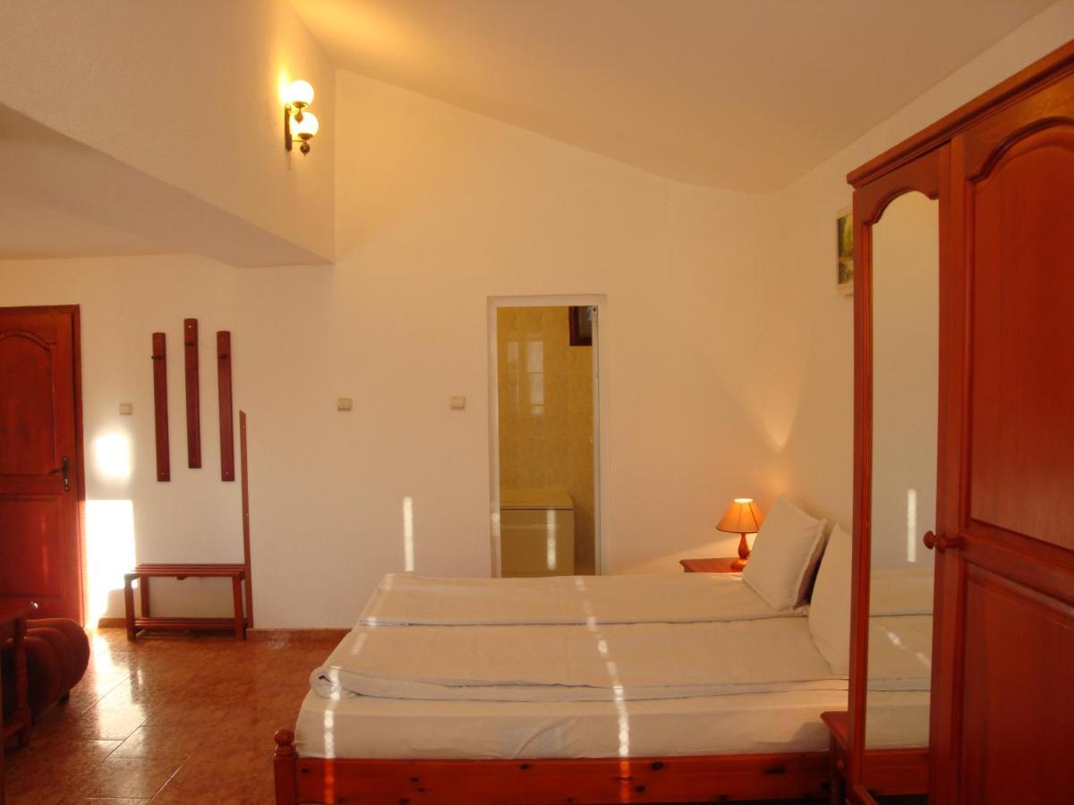 Family Hotel Diana Lyaskovo  Εξωτερικό φωτογραφία
