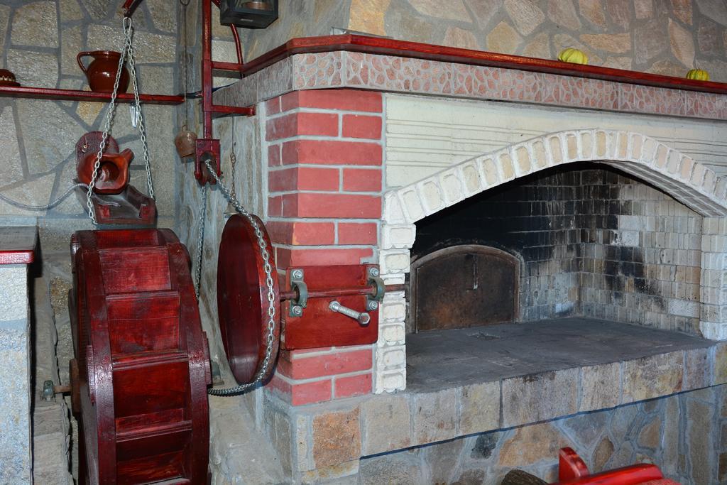 Family Hotel Diana Lyaskovo  Εξωτερικό φωτογραφία
