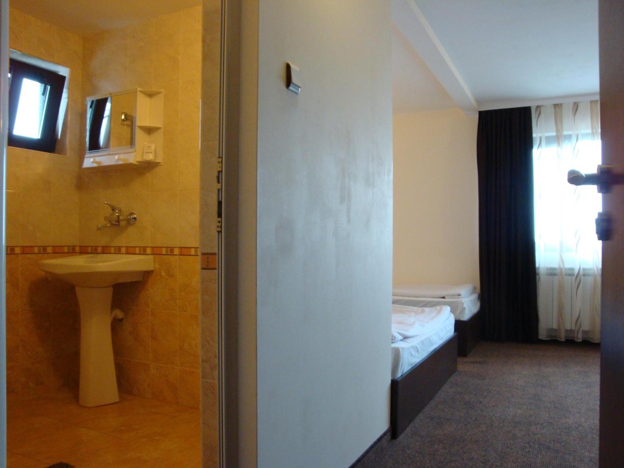 Family Hotel Diana Lyaskovo  Εξωτερικό φωτογραφία