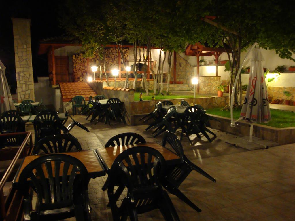 Family Hotel Diana Lyaskovo  Εξωτερικό φωτογραφία