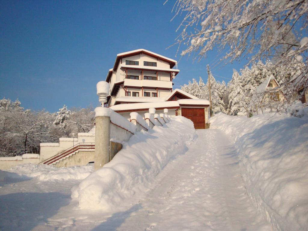 Family Hotel Diana Lyaskovo  Εξωτερικό φωτογραφία