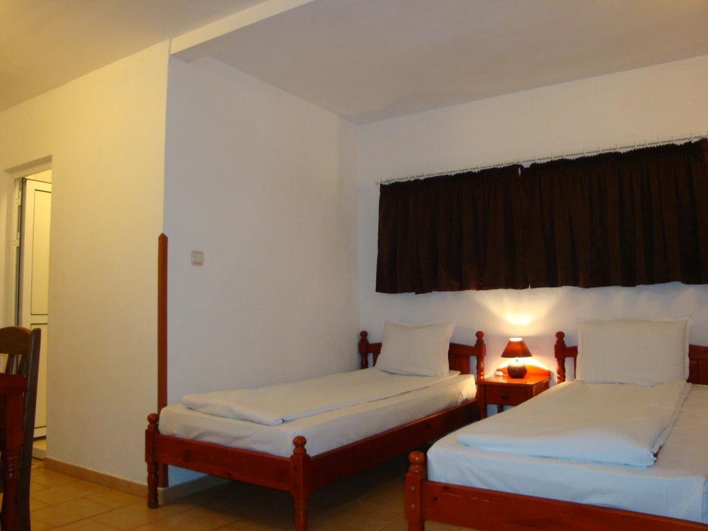Family Hotel Diana Lyaskovo  Εξωτερικό φωτογραφία